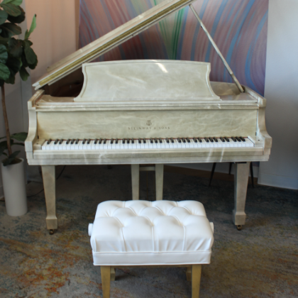 /pianos/used-inventory/preowned-steinways/Steinway-L-Marble